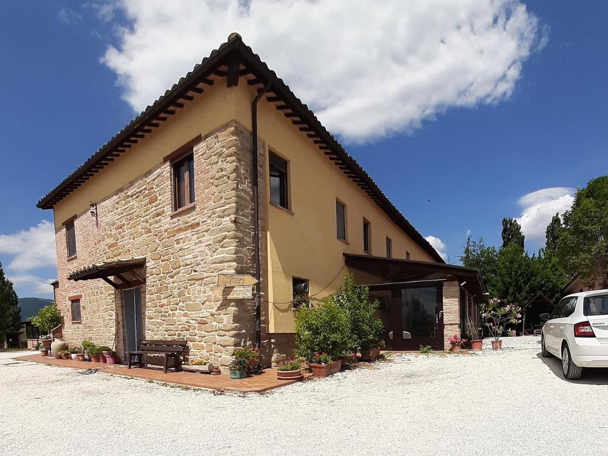Bed and Breakfast Agriturismo Il Casolare San Ginesio Exterior foto